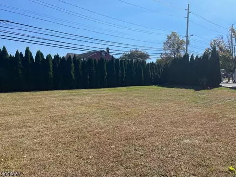 4 Rose Ter, Wayne, NJ 07470 photo 3