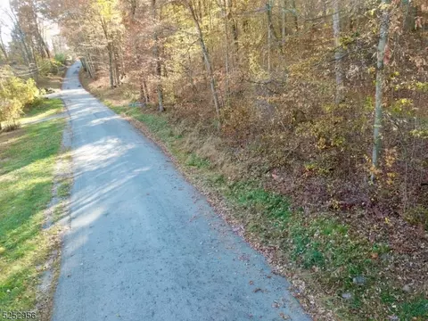 26 Dickerson Rd, Frankford Twp, NJ 07826
