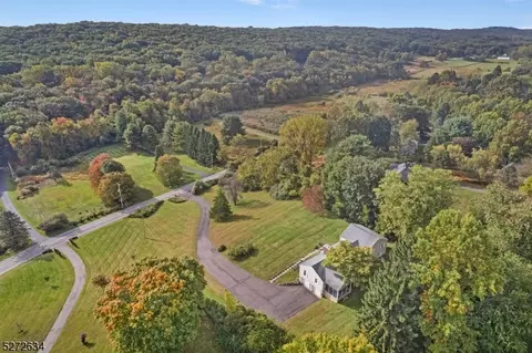 120 W Valley Brook Rd, Califon, NJ 07830