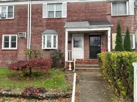 25 Melmore Gdns, East Orange, NJ 07017