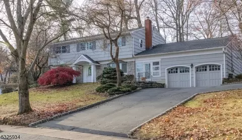 6 Camelot Way, Parsippany-troy Hills Twp, NJ 07054