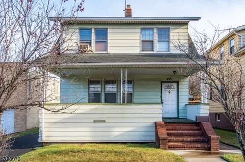 255 Garibaldi Ave, Lodi, NJ 07644