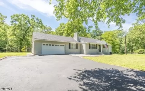 43 Four Corners Rd, Blairstown, NJ 07825