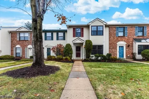 15 Veros Ln, Franklin Park, NJ 08823