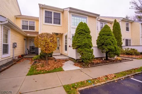 19 Borelle Sq, Parlin, NJ 08859