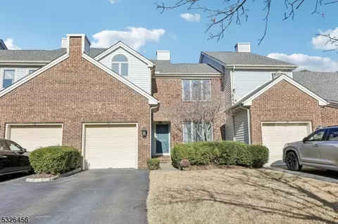24 Aynsley Ct, Montville Twp, NJ 07045
