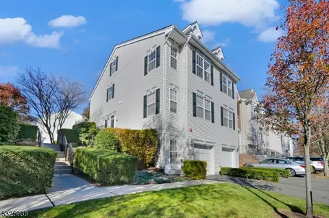 522 Coventry Dr, Nutley Twp, NJ 07110