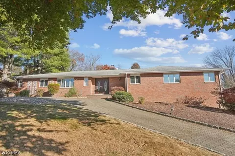10 Patriot Rd, Peapack And Gladstone, NJ 07934
