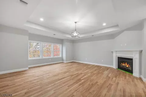 519 Green Valley Rd, Paramus, NJ 07652 photo 16