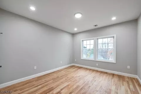 519 Green Valley Rd, Paramus, NJ 07652 photo 25