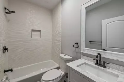 519 Green Valley Rd, Paramus, NJ 07652 photo 22