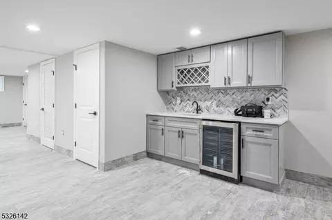 519 Green Valley Rd, Paramus, NJ 07652 photo 30