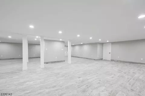 519 Green Valley Rd, Paramus, NJ 07652 photo 29