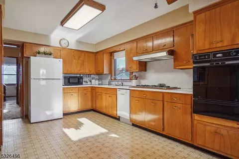 663 Mountain Ave, Springfield, NJ 07081 photo 10