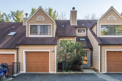 903 Alysia Ct, Mine Hill, NJ 07803