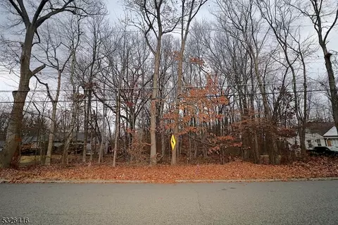 74 Preston Rd, Parsippany-troy Hills Twp, NJ 07054