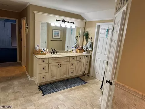 2 Manor Dr, Byram Twp, NJ 07821 photo 17
