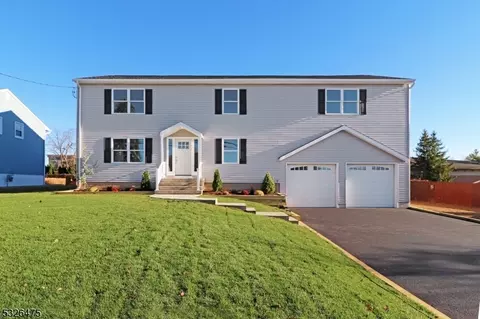 9 Tuttle Ave, East Hanover, NJ 07936