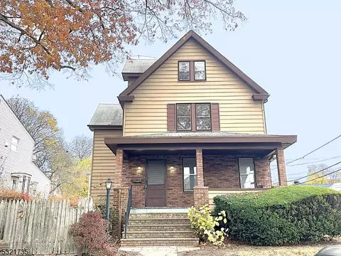 122 Riverview Ave, North Arlington, NJ 07031
