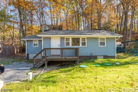 122 Glen Rd, Vernon Twp, NJ 07422