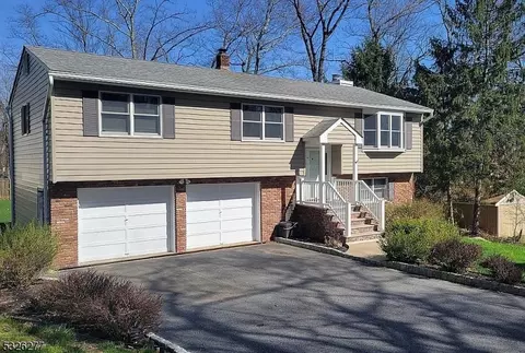 125 Harris Ave, Stanhope, NJ 07874