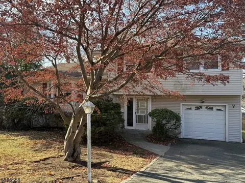 7 Rock Spring Ave, West Orange, NJ 07052