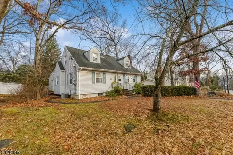 25 Packanack Lake Rd, Wayne, NJ 07470 photo 4
