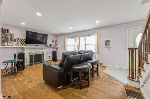 25 Packanack Lake Rd, Wayne, NJ 07470 photo 7