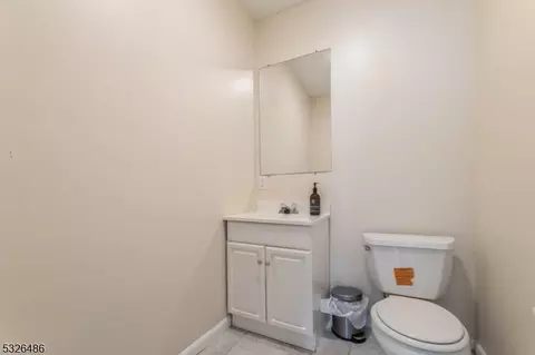 25 Packanack Lake Rd, Wayne, NJ 07470 photo 15
