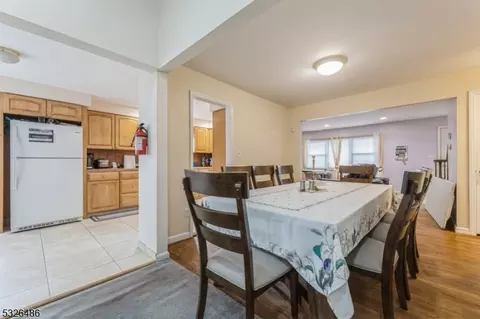 25 Packanack Lake Rd, Wayne, NJ 07470 photo 11