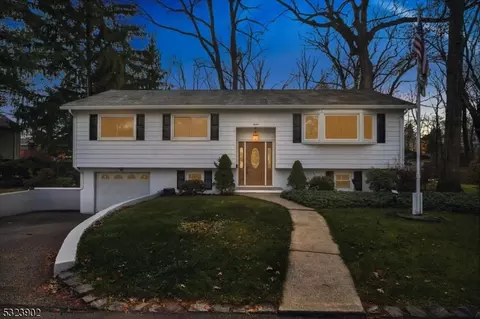 12 Orange Trl, Denville Twp, NJ 07834