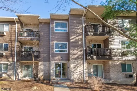 204 Federal Hill Rd #204, Pompton Lakes, NJ 07442
