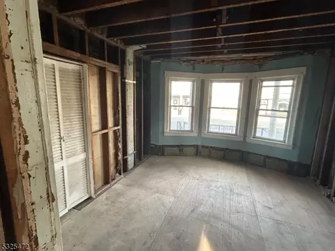 580 Bound Brook Rd, Middlesex, NJ 08846 photo 2