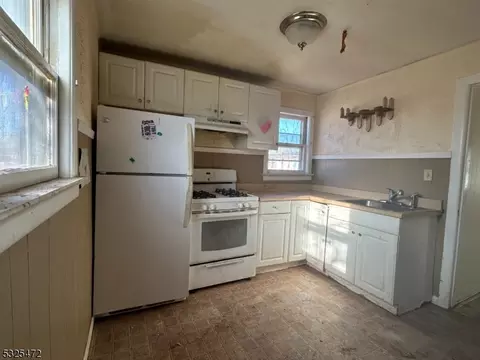 580 Bound Brook Rd, Middlesex, NJ 08846 photo 10