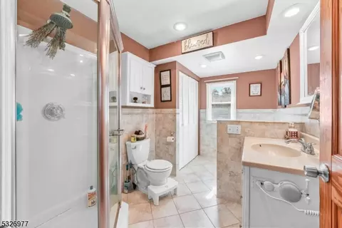 1 Shore Rd, Wayne, NJ 07470 photo 15