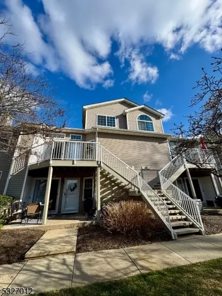 4 Pine Ct, Bedminster, NJ 07921 photo 2