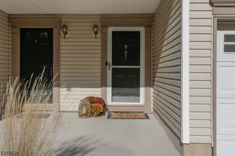 67 Hancock Dr, Morristown, NJ 07960