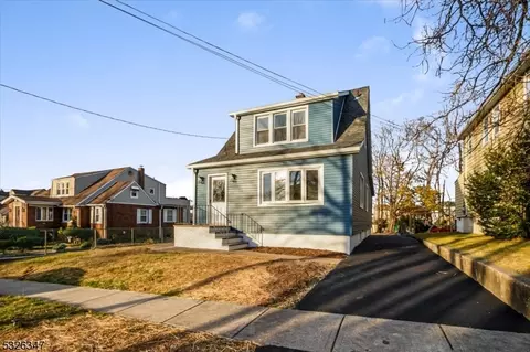22 S Mountain Ave, Cedar Grove Twp, NJ 07009