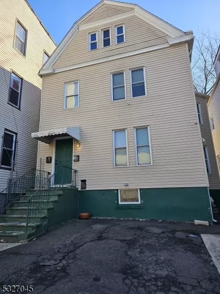 18 Princeton St, East Orange, NJ 07018