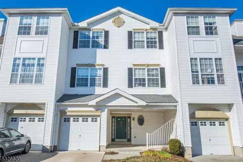 77 Hancock Dr, Morristown, NJ 07960