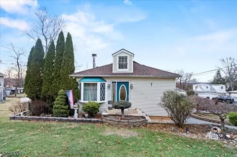 140 Susquehanna Ave, Lincoln Park, NJ 07035