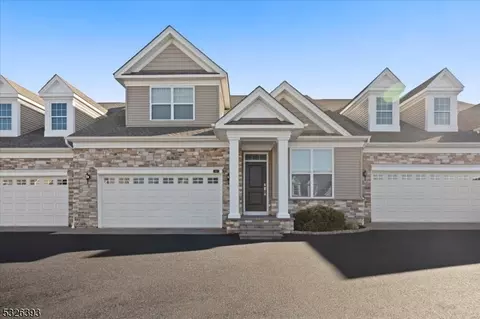 10 Van Cleef Dr, Readington Twp, NJ 08889