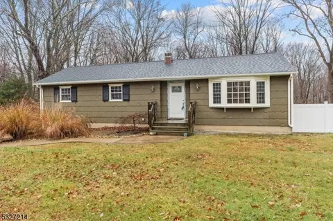 27 Lawrence Ave, Stanhope, NJ 07874
