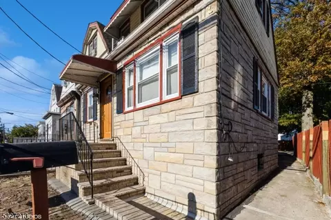 87 Augusta St, Irvington, NJ 07111