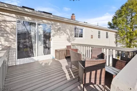 9 Burnside Pl, Wayne, NJ 07470 photo 28