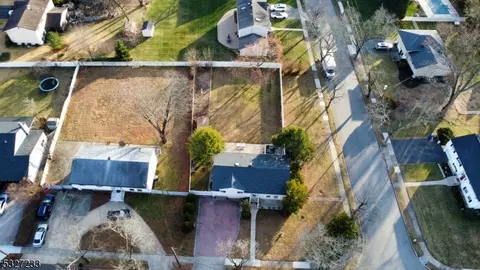 9 Burnside Pl, Wayne, NJ 07470 photo 34