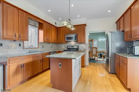 7 Carro Ct, Dover, NJ 07801 photo 7