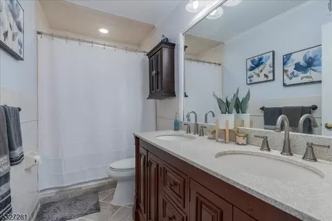 7 Carro Ct, Dover, NJ 07801 photo 28