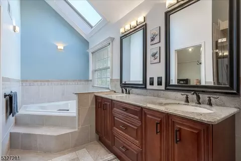 7 Carro Ct, Dover, NJ 07801 photo 24