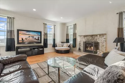 7 Carro Ct, Dover, NJ 07801 photo 13
